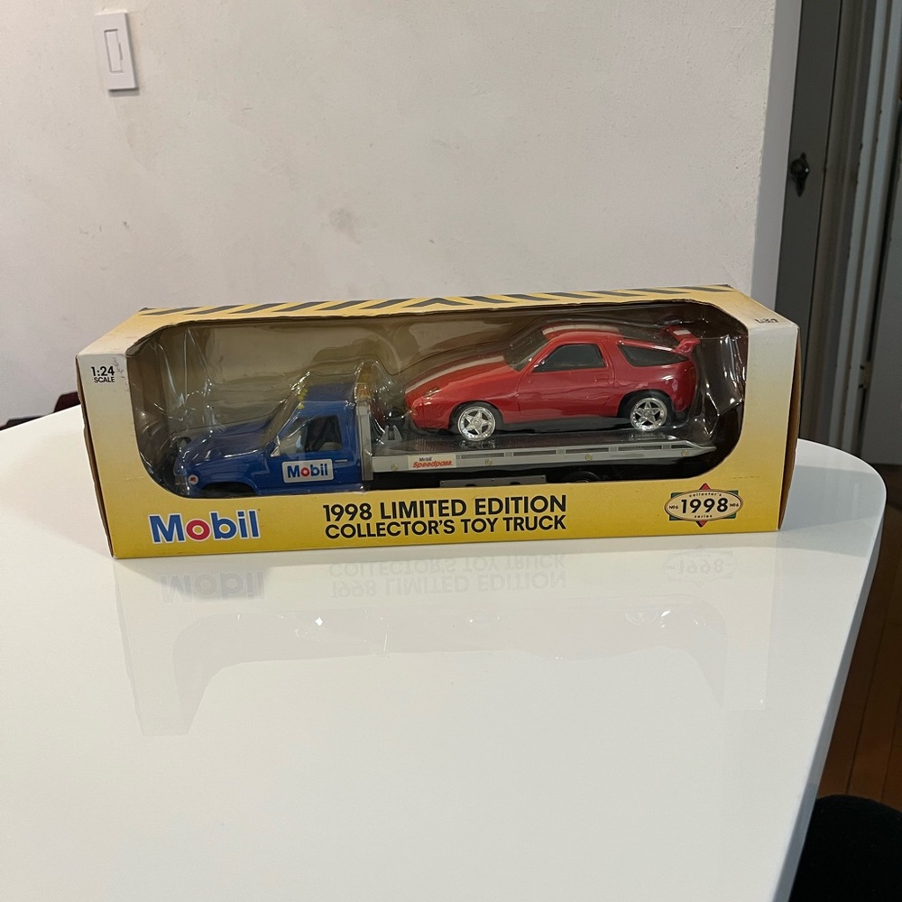 Mobile 1998 Limited Edition Collector's Toy Truck Set